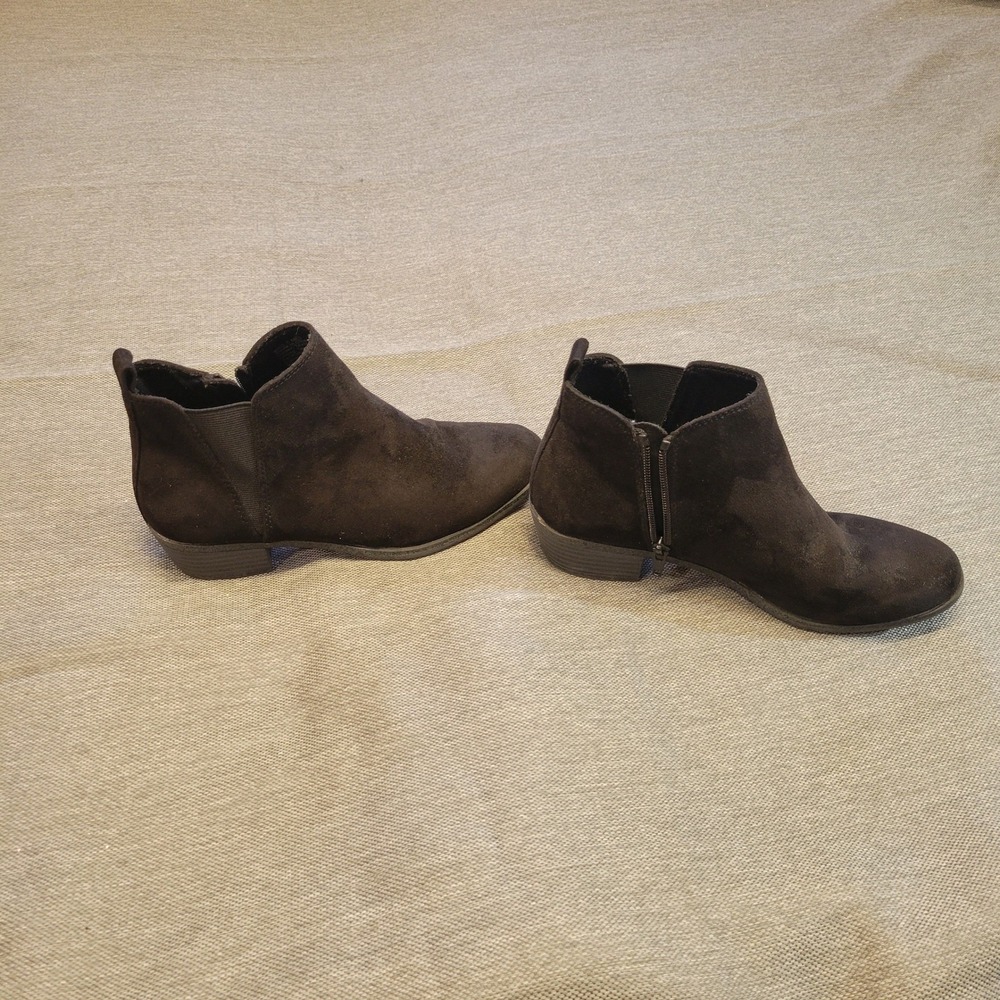 Sonoma Goods For Life Hanno Black Faux Suede Ankle Boots Womens 7 Low Block Heel - Picture 2 of 6